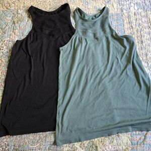 Lot of 2 Cascade Sport Active Tank Tops Women's Size Medium